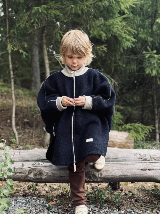 Wełniane Ponczo Samochodowe PREMIUM Merino Wool Midnight – MySafeHug (granatowy) 0–6 lat