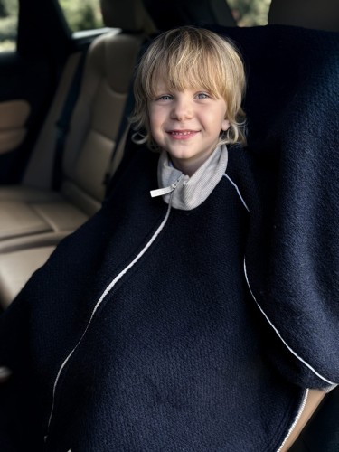 Wełniane Ponczo Samochodowe PREMIUM Merino Wool Midnight – MySafeHug (granatowy) 0–6 lat